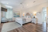 Fabulous 5BR/ Perfect Location on 30A/ Steps to Private Beach/ Gulf View/ Pool