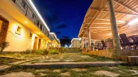 Sukha Inn Otel & Beach