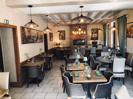 Logis Hôtel Restaurant Spa l'Auberge du President Отели в г. Эпень