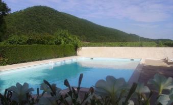 Camping 3 étoiles - Piscine - Ccbahd0