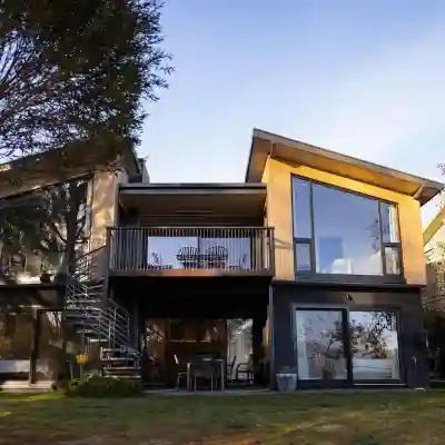 Lake Front Living New and Cosy Seperate Ground Floor Appartment Hotel Exterior