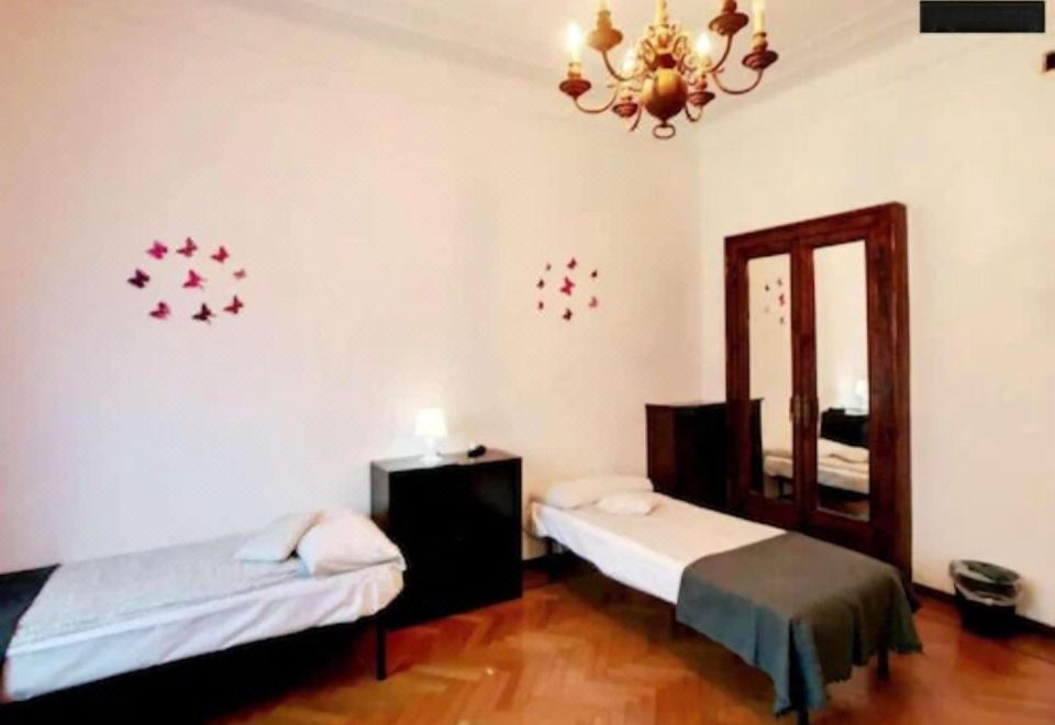 시티 센터 베스트 호스텔의 깨끗한 내부 모습입니다.