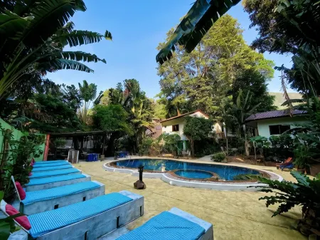 Kamrai Resort Отели рядом с достопримечательностью «Ban Salak Phet»