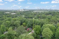 3BR Cozy Home <1 mile away from CHOA with Pets allowed and large deck