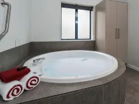 Aubyn Court Spa Motel Hotels in Palmerston North