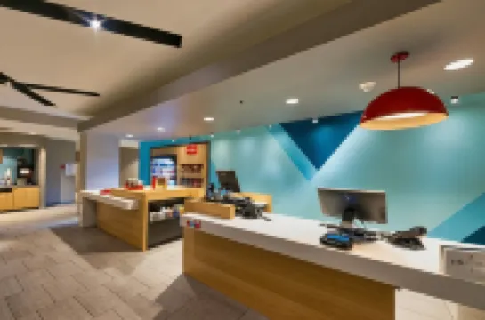 avid hotel DENVER AIRPORT AREA by IHG