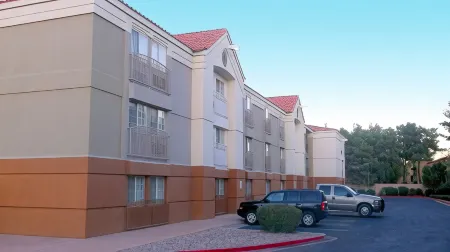 Sonesta Simply Suites Phoenix Tempe