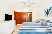 Playa Turquesa 1 Bdr Penthouse + Loft-Ocean View - Sleeps 4 Direct Beach Access