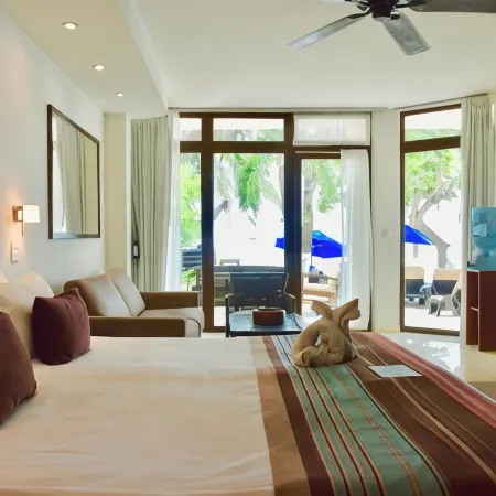 Playa Palms Beach Hotel