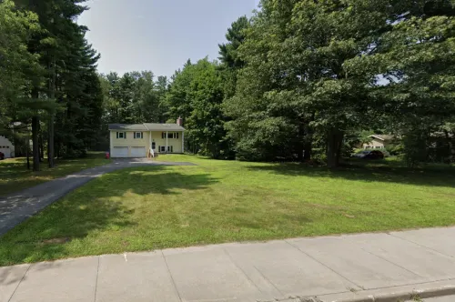 Tranquil Woodland Escape with Spacious Living - Cozy Family Retreat