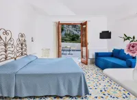 Hotel Vittoria Hotels near Theodora Moda Positano