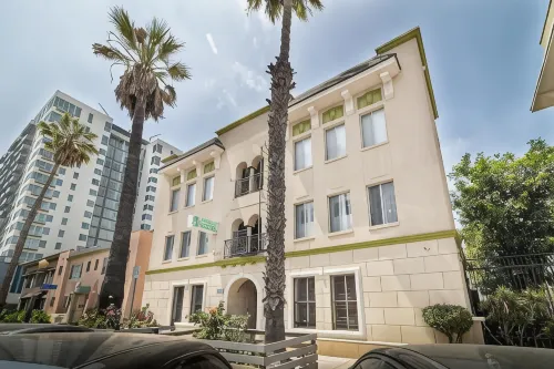 Lumea by the Sea Hotels in Long Beach