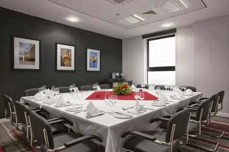 Ramada Encore by Wyndham Newcastle-Gateshead