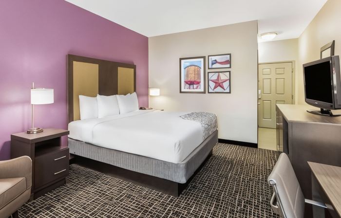 La Quinta Inn & Suites by Wyndham Hillsboro
