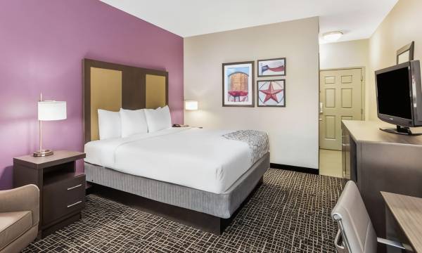 La Quinta Inn & Suites by Wyndham Hillsboro