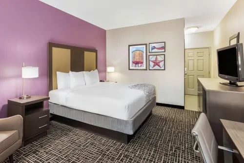 La Quinta Inn & Suites by Wyndham Hillsboro - Wifi