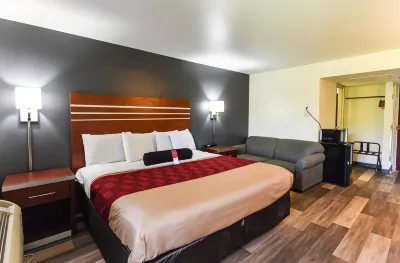 Econo Lodge Hotels near Walmart Supercenter