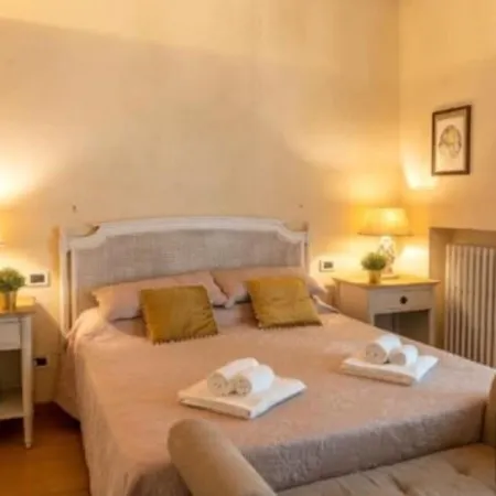 Villa with garden and heated pool with jacuzzi