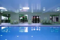 Hampton Inn Woodbridge Các khách sạn ở Woodbridge Township