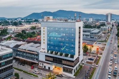 Pelican Hotel Hotels near 峇株巴辖海墘街壁画 Mural Batu Pahat Artwork Painting on Wall