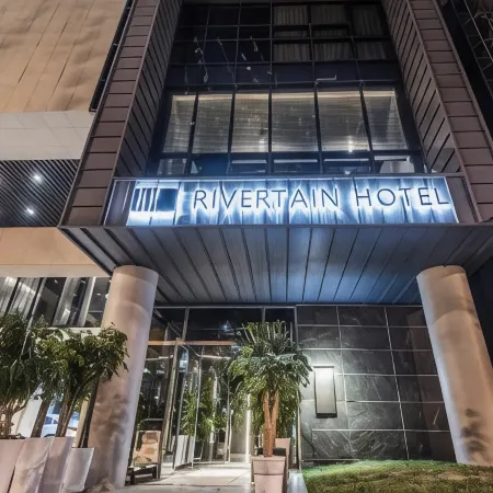 Rivertain Hotel