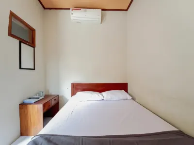 Hotel Gerung 2 Near Luwes Mall Nganjuk Mitra RedDoorz Hotel a Payaman