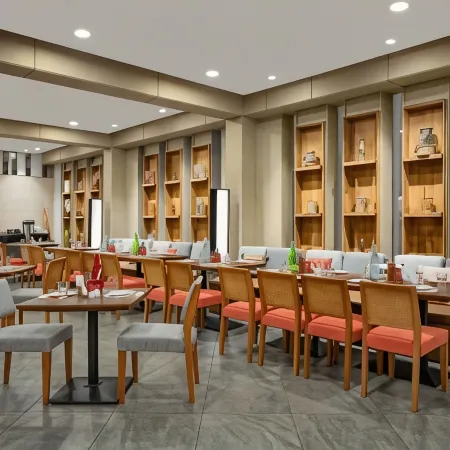 Ginger Kochi MG Road Отели рядом с достопримечательностью «Марин Драйв»