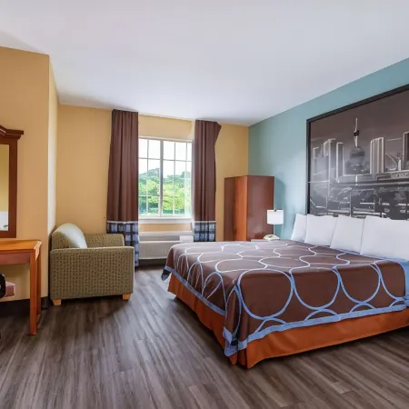 Super 8 by Wyndham Salisbury