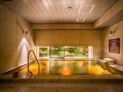 スパ・大浴場 天然温泉 四季彩の湯 スーパーホテルPremier大阪本町駅前の写真