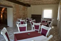 Agriturismo De Luca - Farmhouses