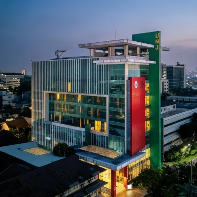雅加達那拉亞酒店 鄰近Pulomas赛马场的酒店