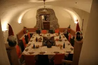 Ostello del Castello Tirano / BB Hotel a Corteno Golgi