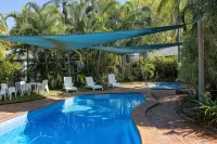 The Shores Holiday Apartments - Beach