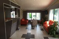 Super 8 by Wyndham Monroe