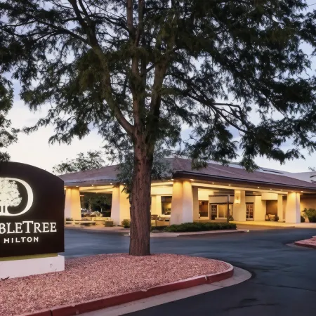 DoubleTree by Hilton Colorado Springs Отели в г. Стратмур