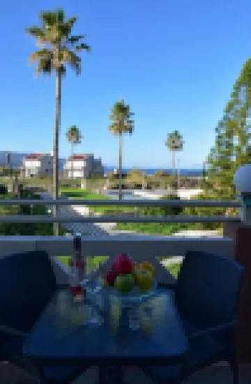 Odos Oneiron Tavronitis Bay