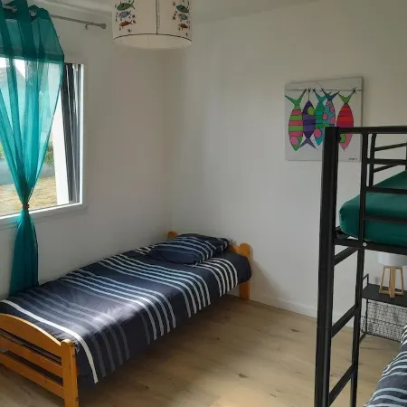 Maison Neuve, 400m de la Plage, 500m du Bourg, Location à la Semaine,
