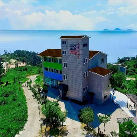 Buan Haeneomii Chukjae Pension Отели рядом с достопримечательностью «Аквапарк Byeonsan Aqua World»