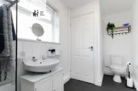 *Central 2 bed - Sleeps