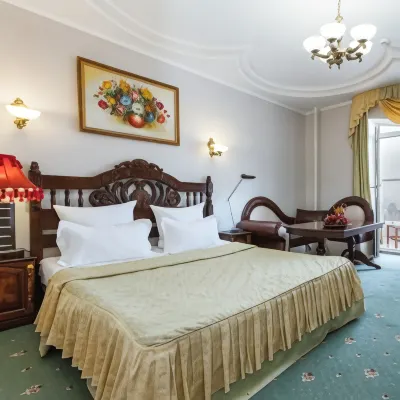 Hotel Grand Uyut Các khách sạn ở 