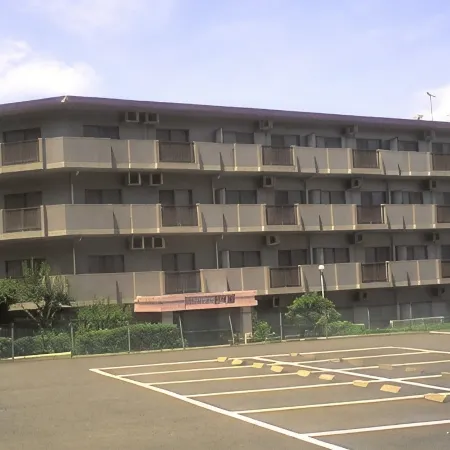 Hotel Sunvalley Izu-Nagaoka Yuyukan Отели рядом с достопримечательностью «Железнодорожная станция Охито»