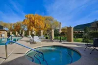 Remodeled Sedona Townhome on Golf Course – Stunning Red Rock Views !!!