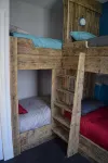 Ty Glyndwr Bunkhouse, Bar and Cafe