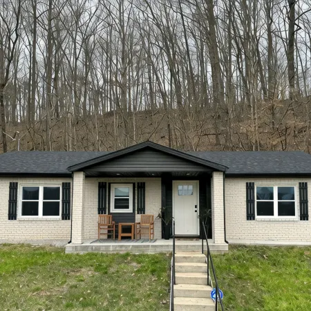 Hot Tub! Fire Pit! Picnic Area & Grill! View Hardwicks Creek Haven@Rrg