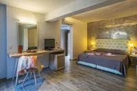 Lagomandra Beach Hotel