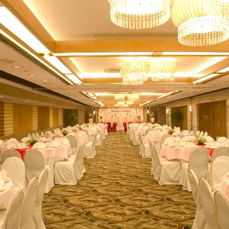 The Kimberley Hotel (Tsim Sha Tsui Metropark Hotel) Отели рядом с достопримечательностью «Торговый центр Elements»