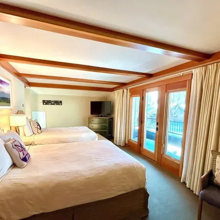 Luxury Villa @ Stowe & Trapp with Exceptional Mountain Views & Resort Amenities