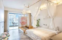 Ritz-Carlton Scenic Apartment - Balcony