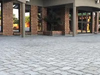 馬卡迪卡迪河景旅館 住宿飯店