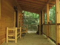 AMAZING & COZY LOG CABIN IN WOODS